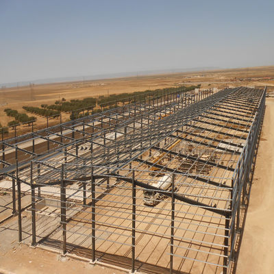 Construcción de estructuras metálicas prefabricadas con conexión soldada