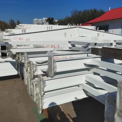 Edificios prefabricados de almacenes de acero con vigas de acero pintadas Certificado CE