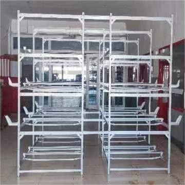 Granja avícola aislada con EPS y ventanas de aleación de aluminio