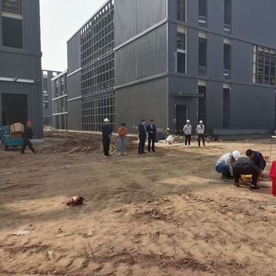 Q355B Edificio de oficinas de estructura de acero con marco de acero de varios pisos