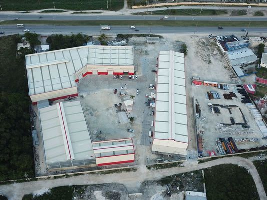 Construcción de estructuras sólidas prefabricadas de acero