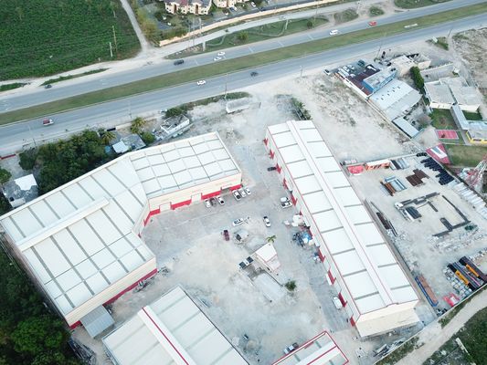 Construcción de estructuras sólidas prefabricadas de acero
