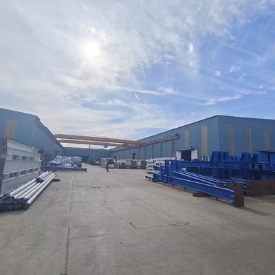 Taller de estructura de acero personalizado con ventanas de PVC y estructura en H