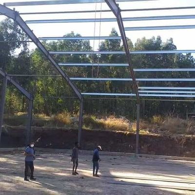 Almacén de estructuras prefabricadas de acero con panel a prueba de fuego
