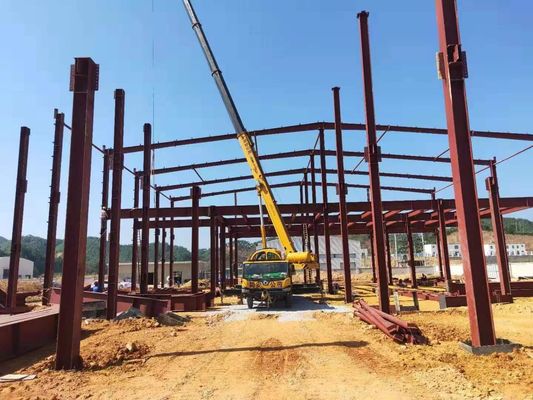 Edificio de almacén de estructura de acero personalizable con puerta rodante