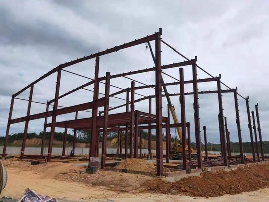 Edificio de almacén de estructura de acero personalizable con puerta rodante