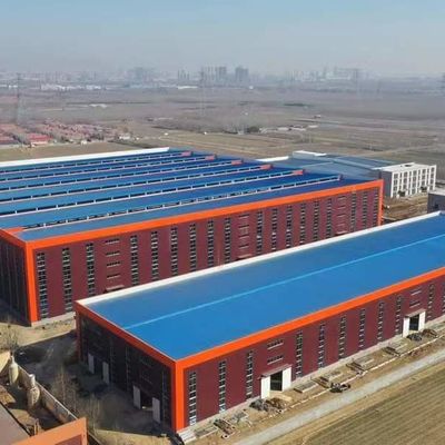 Edificio de almacén prefabricado de metal resistente a la corrosión OEM con marco de portal