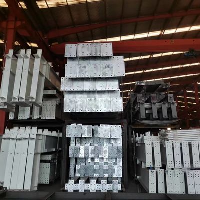 Material de acero pintado / galvanizado para el diseño de conexión de tornillos de techo y pared