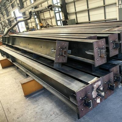Material de acero pintado / galvanizado para el diseño de conexión de tornillos de techo y pared