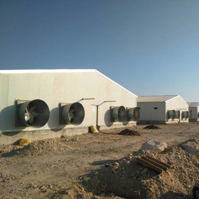 Casita de aves prefabricada con paneles de aislamiento