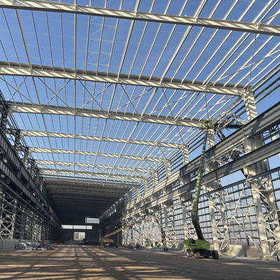Casas prefabricadas de acero residenciales Q355B Material principal Tiempo de montaje corto para una construcción rápida