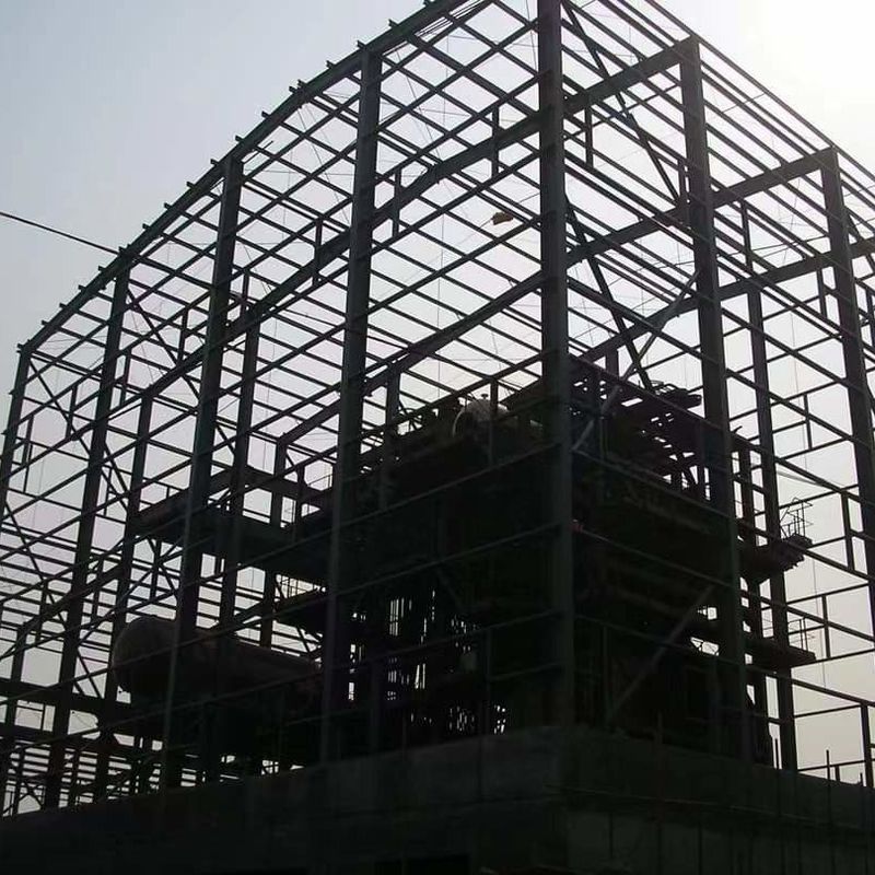 Construcción de edificios para almacén/taller