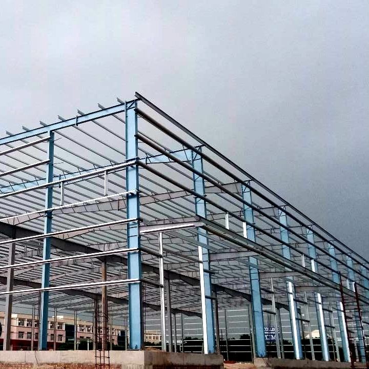 Construcción de talleres con capacidad de elevación por grúa