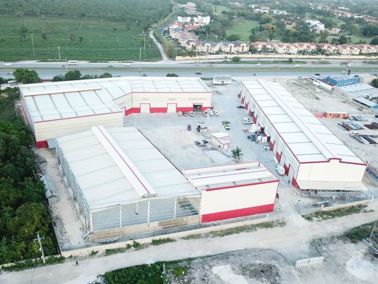 Construcción de estructuras sólidas prefabricadas de acero