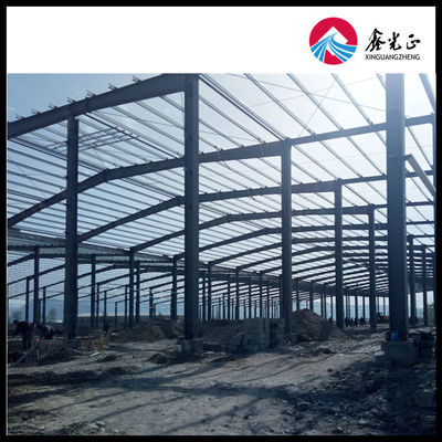 Almacén de acero prefabricado de gran capacidad con panel de sandwich panel de pared y ventanas de aluminio